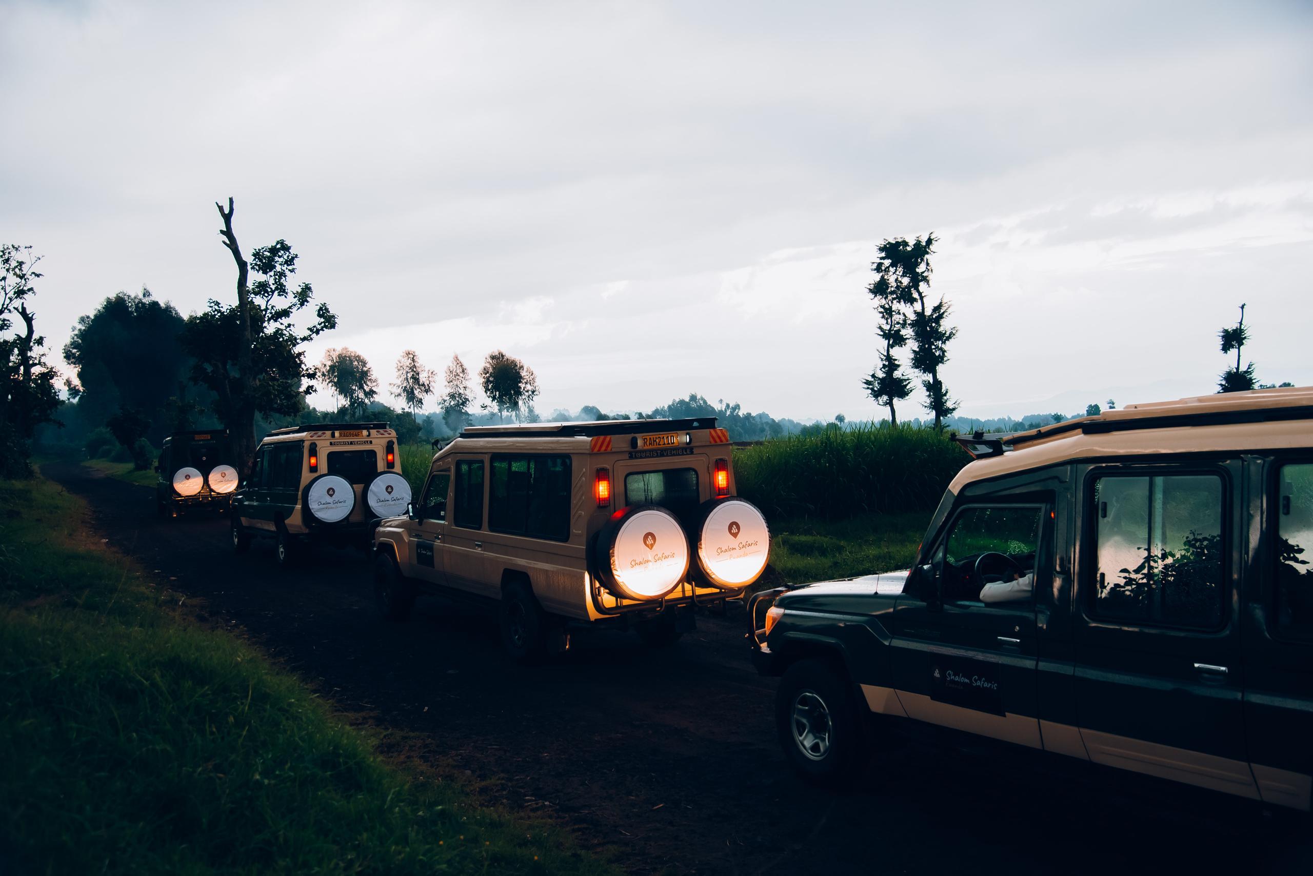 Toyota Land Cruiser Safari 4x4 Pop-up Roof