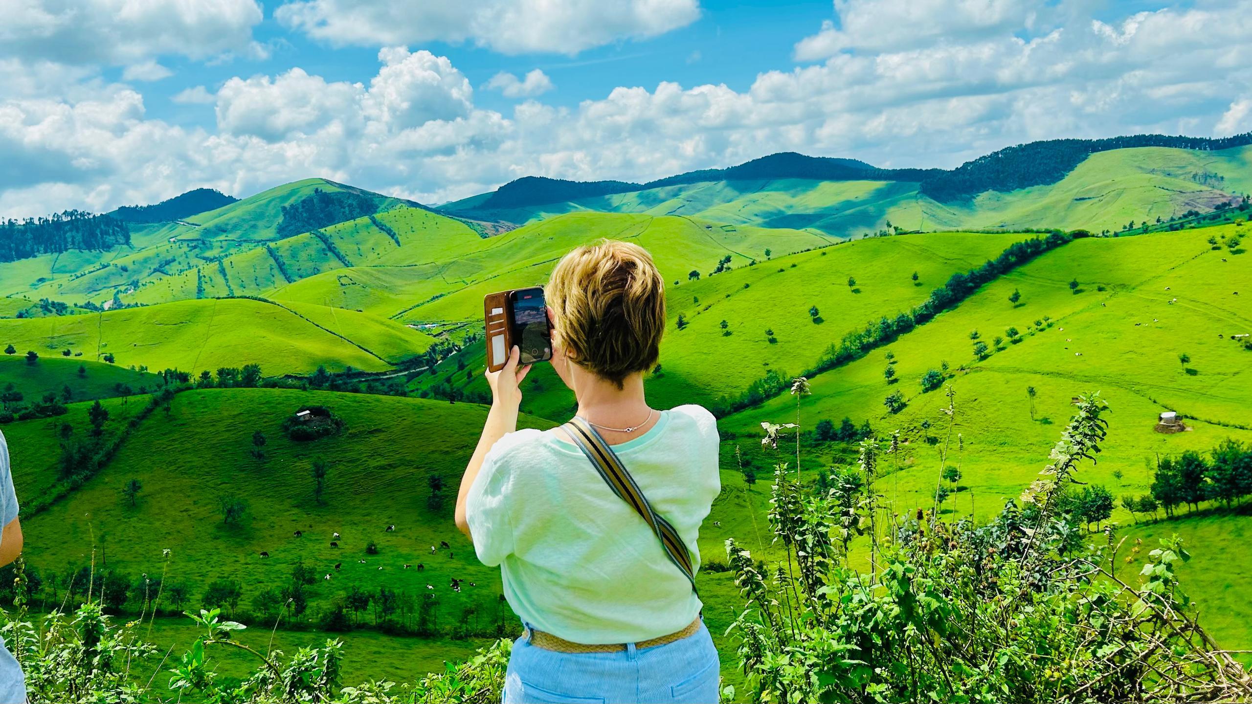 shalom safaris rwanda ibere rya bigogwe hill view